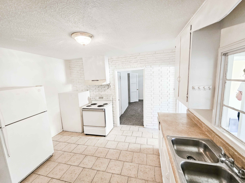 205 N 13th St #205 - Photo 2 of 8