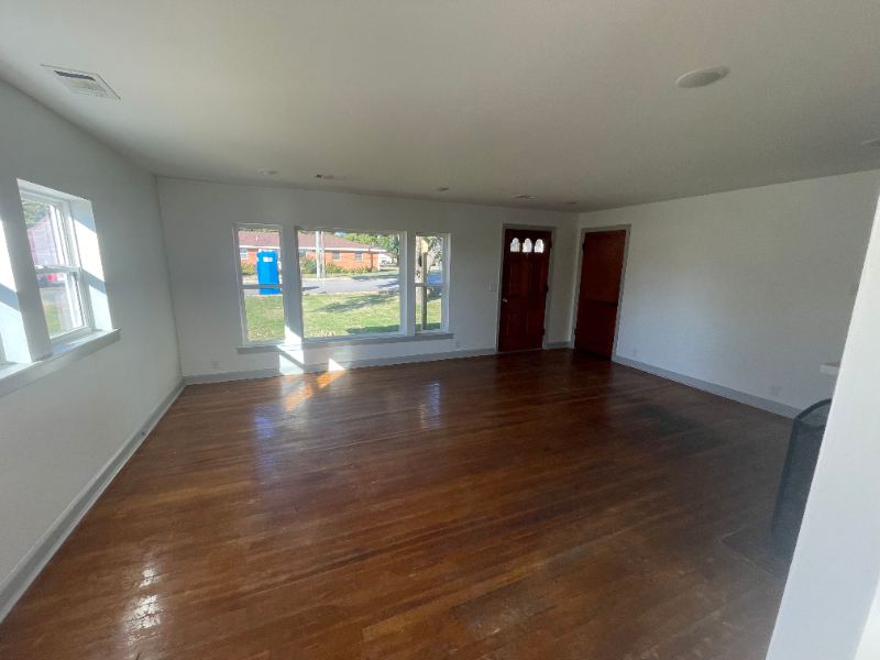 1200 Pardew St - Photo 3 of 16