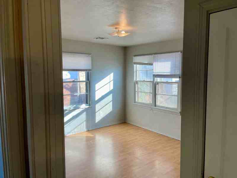 1006 E Campbell St - Photo 5 of 10