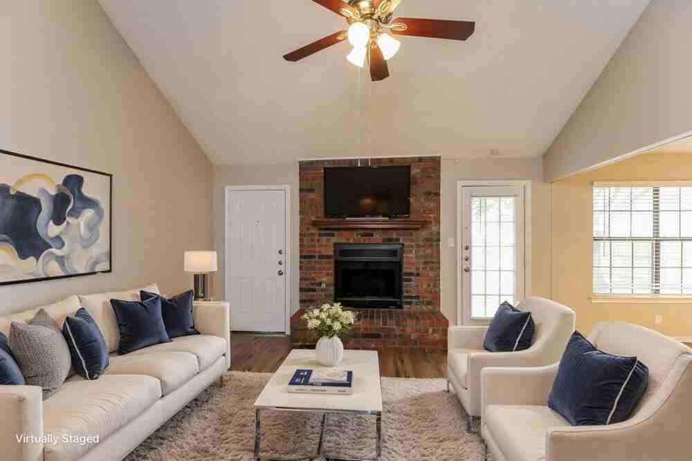 217 Tanglewood St - Photo 4 of 19