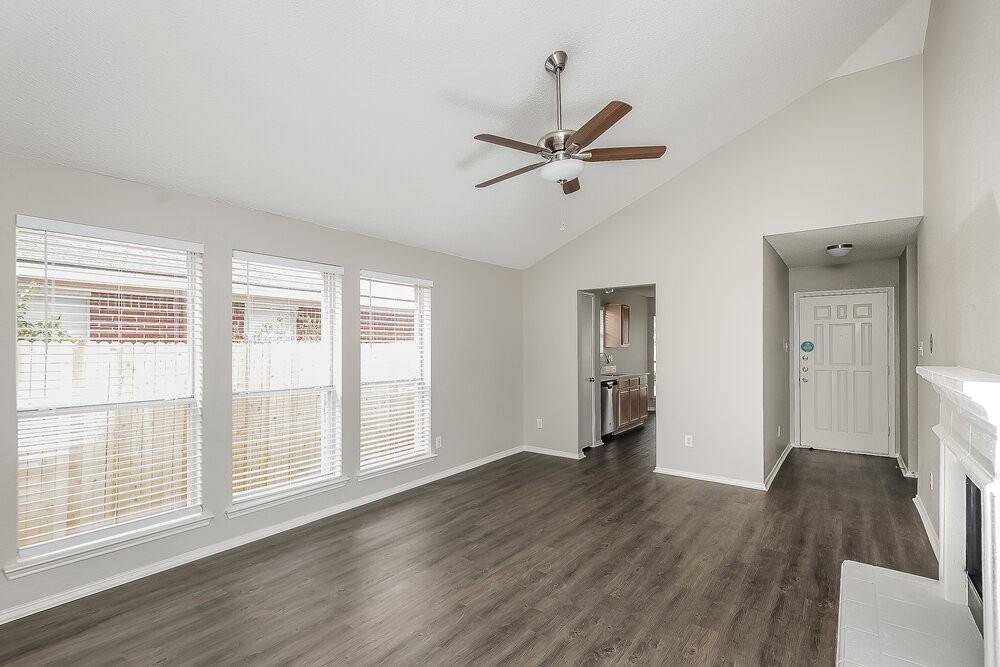 10233 Tustin Ter - Photo 4 of 16