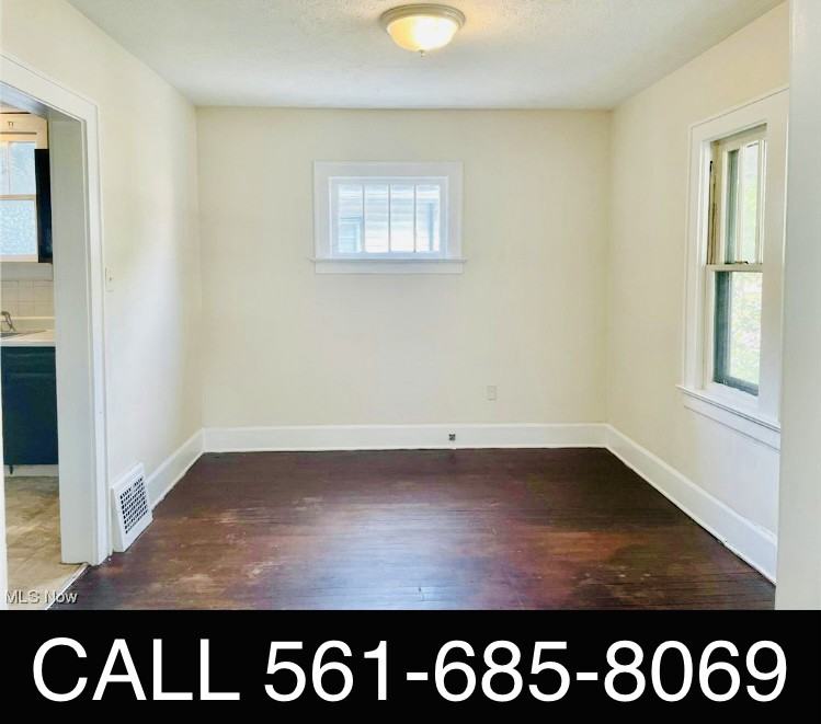 1102 Neptune Ave - Photo 6 of 13