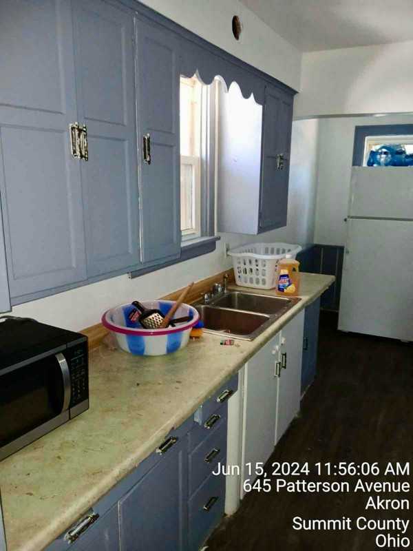 649 Patterson Ave #B - Photo 6 of 16