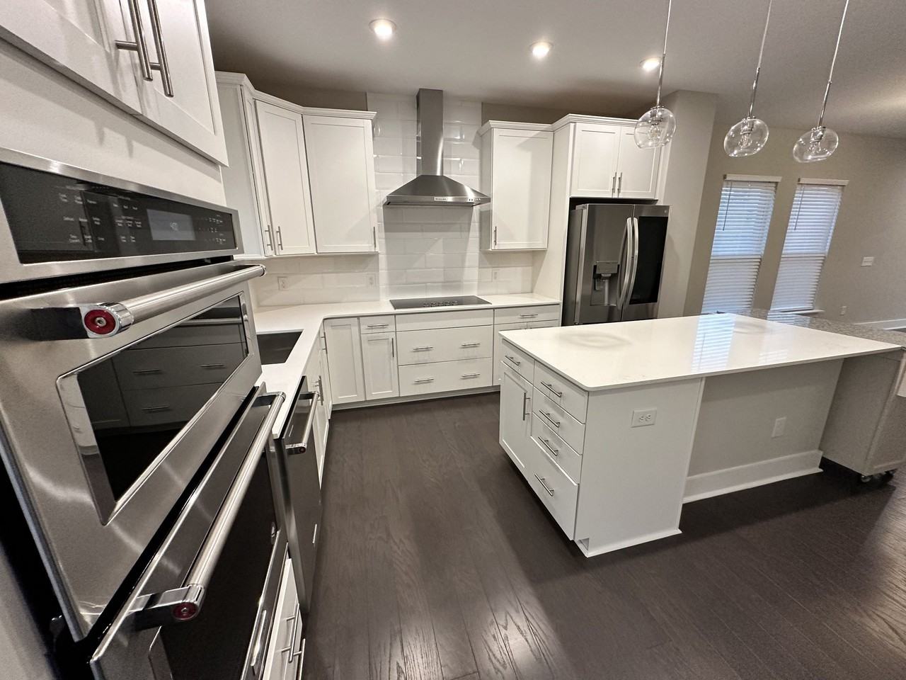 16042 Roscoe Ln - Photo 2 of 8