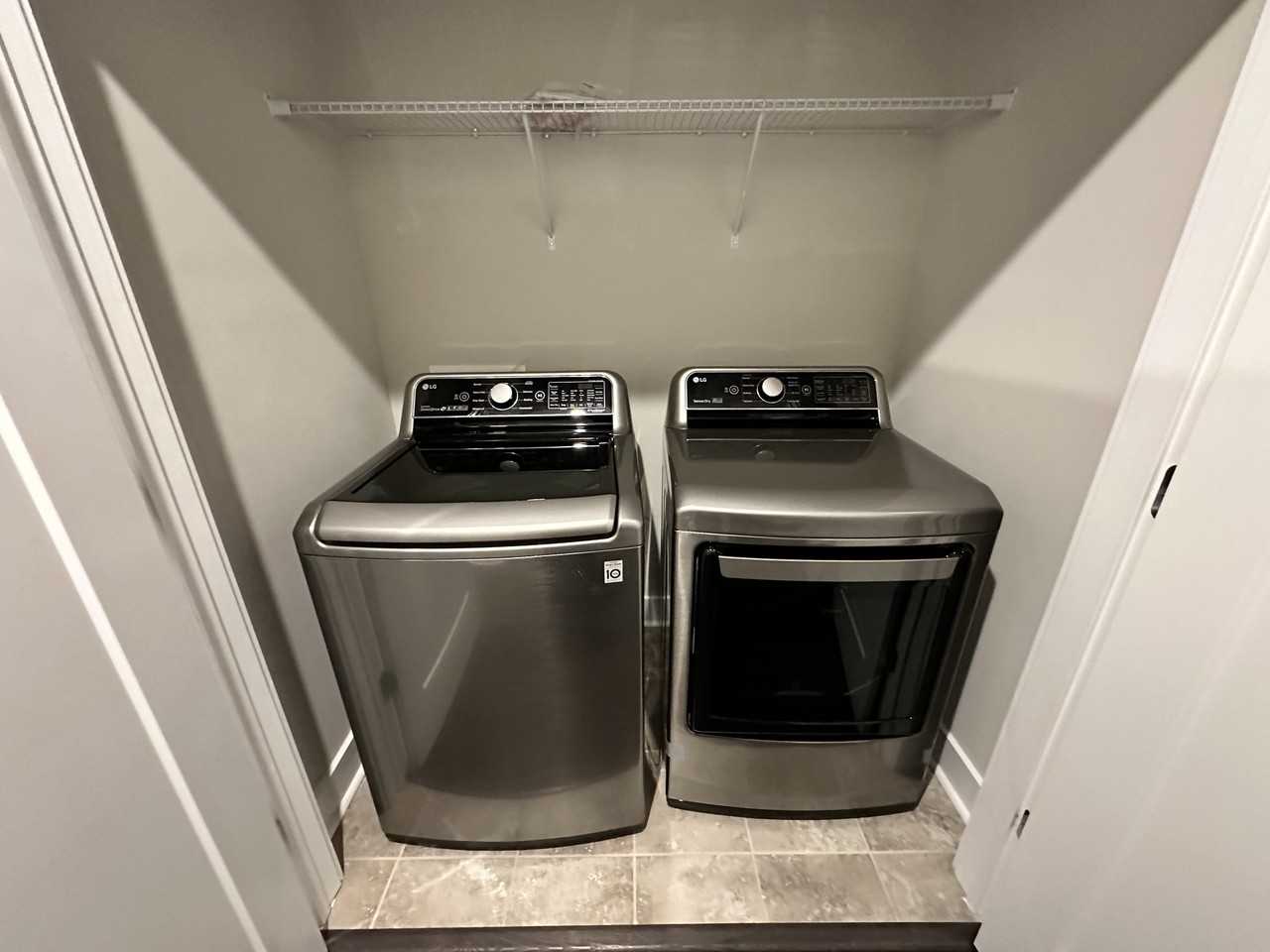 16042 Roscoe Ln - Photo 4 of 8