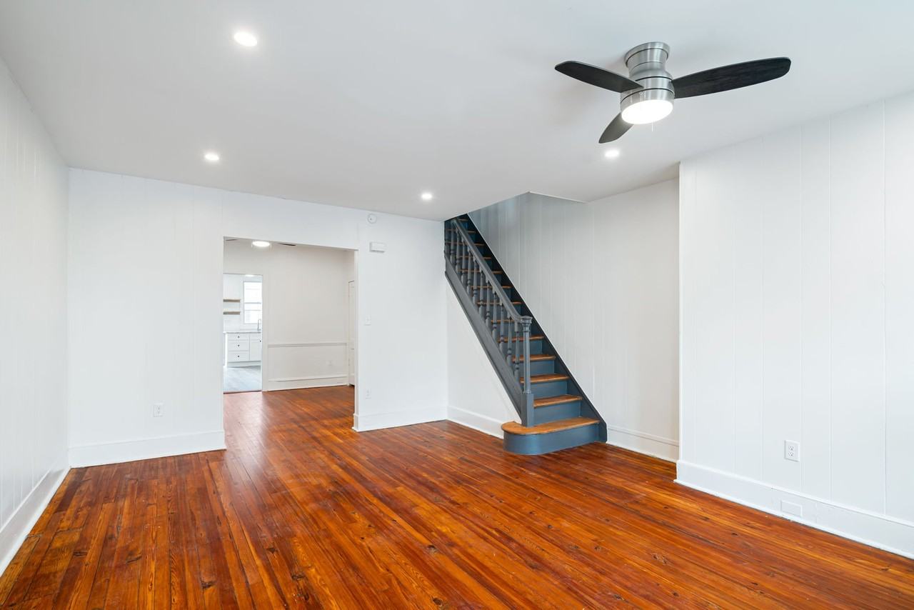 6018 Irving St - Photo 2 of 20