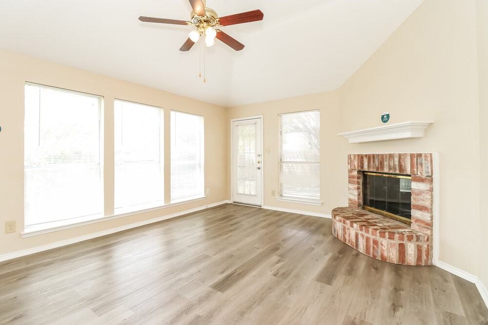 4001 Periwinkle Dr - Photo 5 of 19