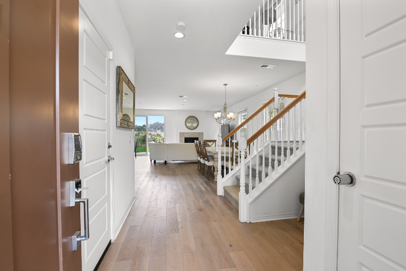 7264 Wembley St - Photo 6 of 44