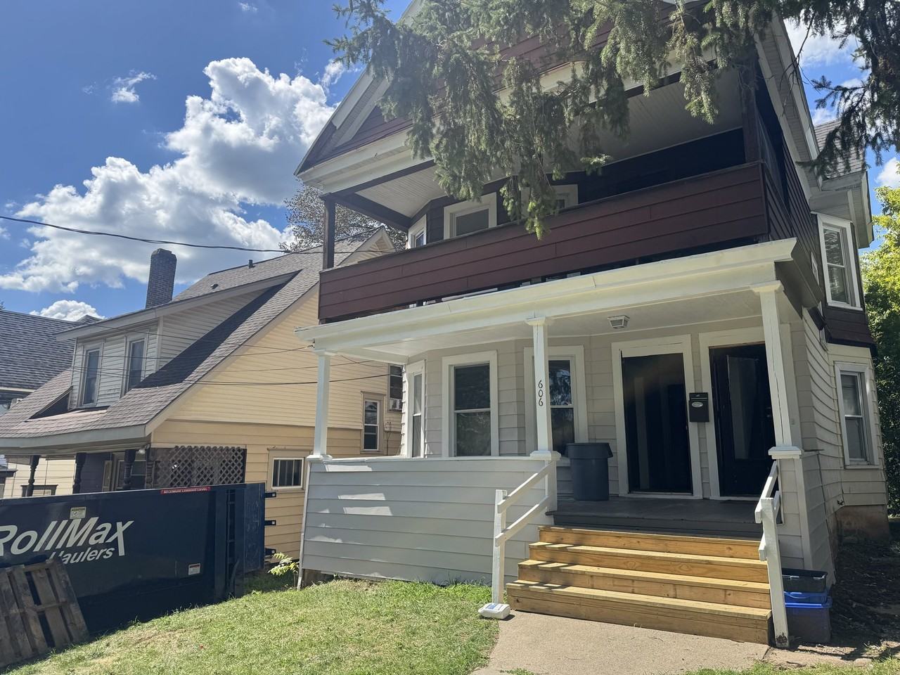 606 Summit Ave #2 - Photo 3 of 12