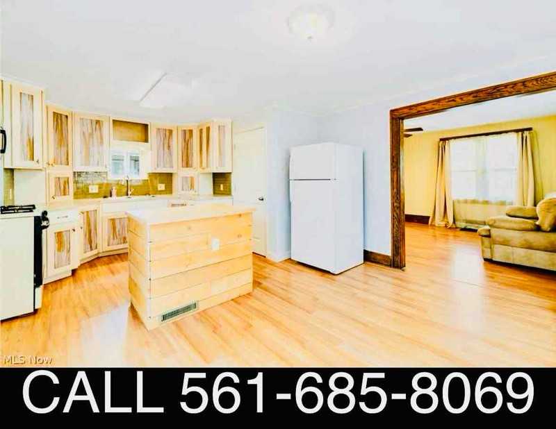 1028 Kling St - Photo 4 of 24