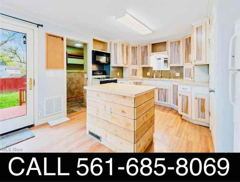 1028 Kling St - Photo 6 of 24