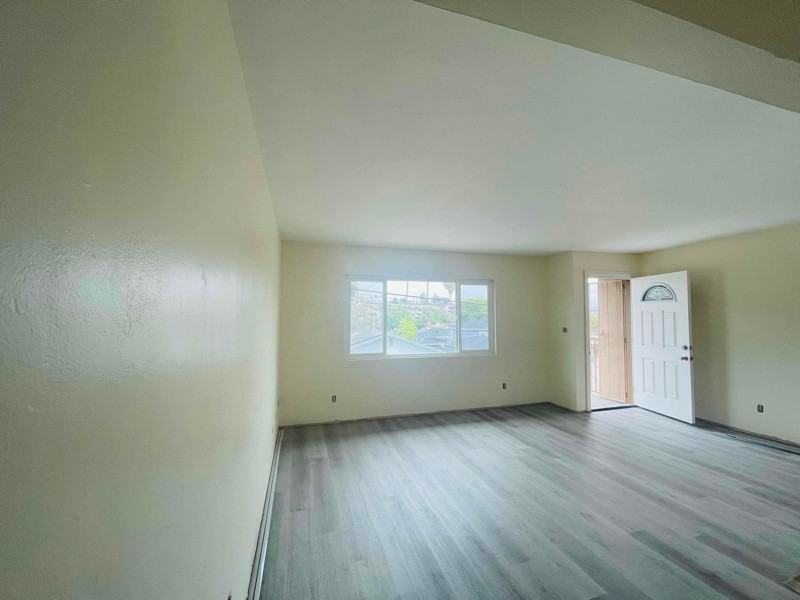 4523 Spring St - Photo 6 of 12