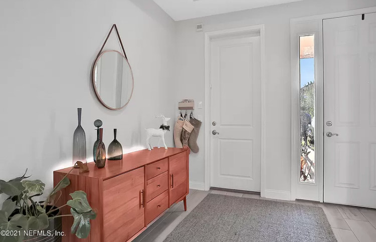 326 Vista Lake Cir - Photo 2 of 14