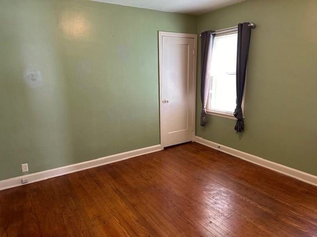 405 S Hine Ave - Photo 7 of 10