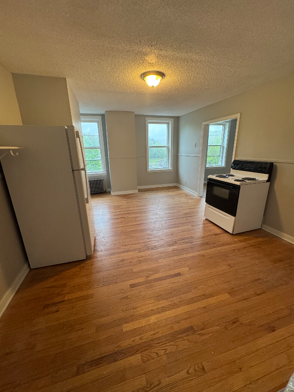 20 Willington Ave #4 - Photo 2 of 9