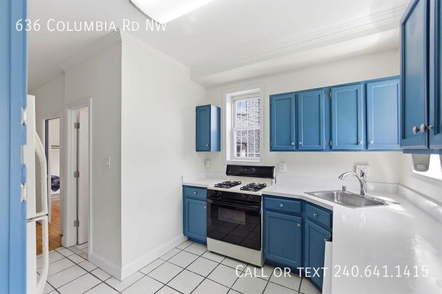636 Columbia Rd Nw - Photo 5 of 23