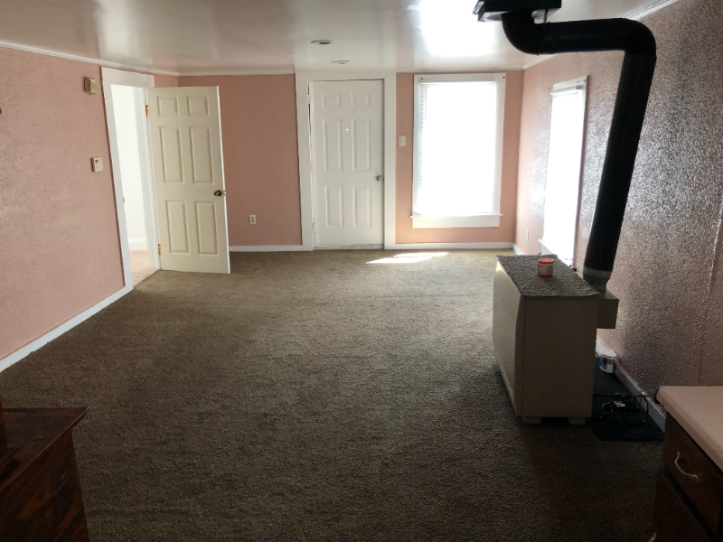 401 N Railroad St - Photo 6 of 18