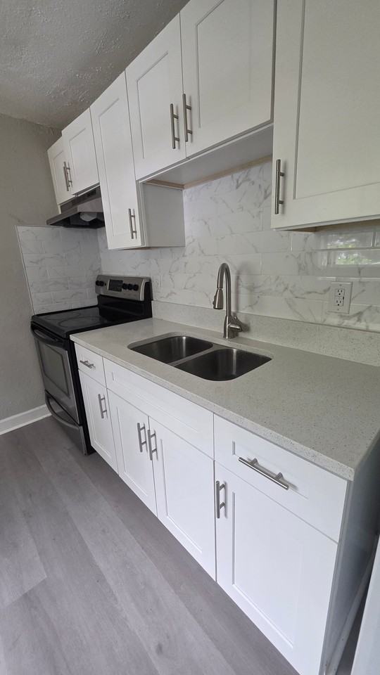 101 S Forest St #1 - Photo 7 of 18