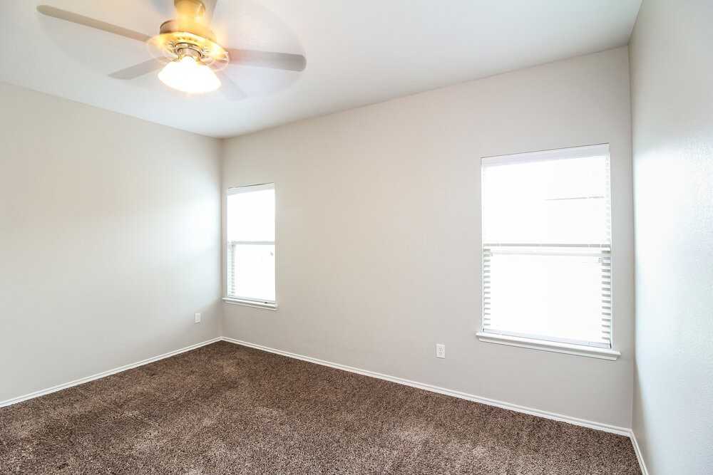 2005 Blakehill Dr - Photo 6 of 16