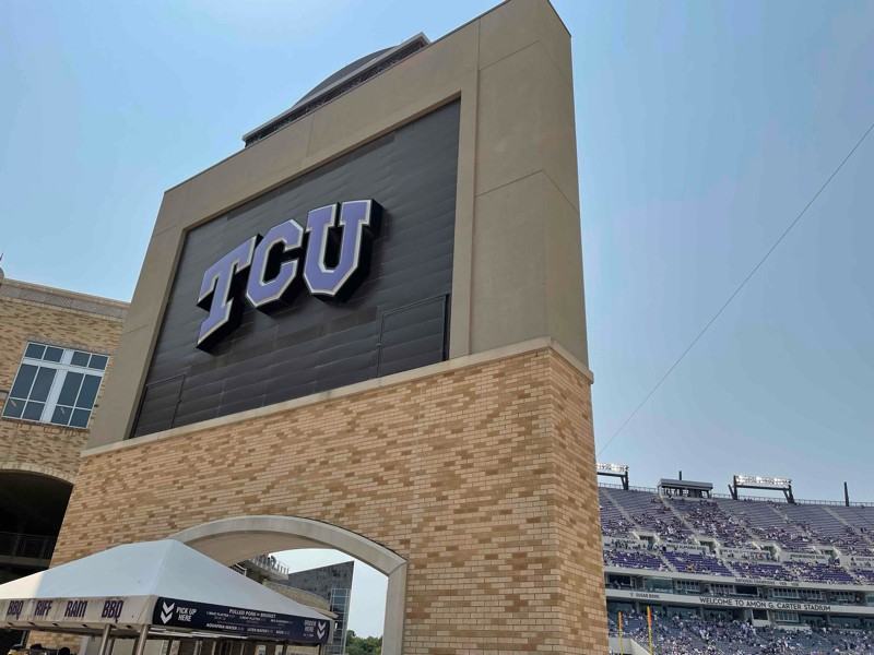 3624 W Biddison St - Photo 2 of 24