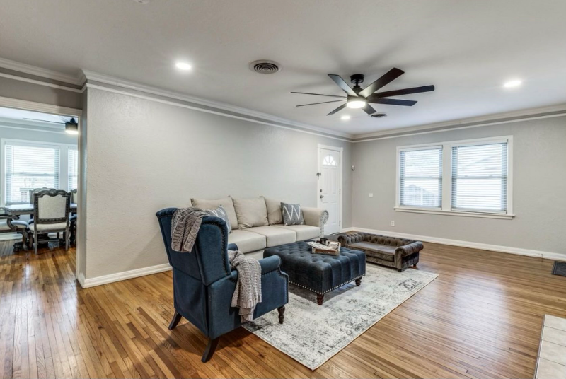 3624 W Biddison St - Photo 5 of 24