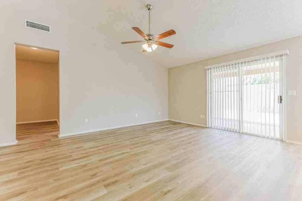 4526 E Towne Ln - Photo 6 of 19