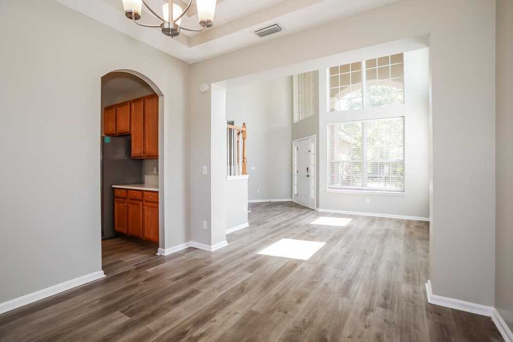 880 Thoroughbred Dr - Photo 7 of 17