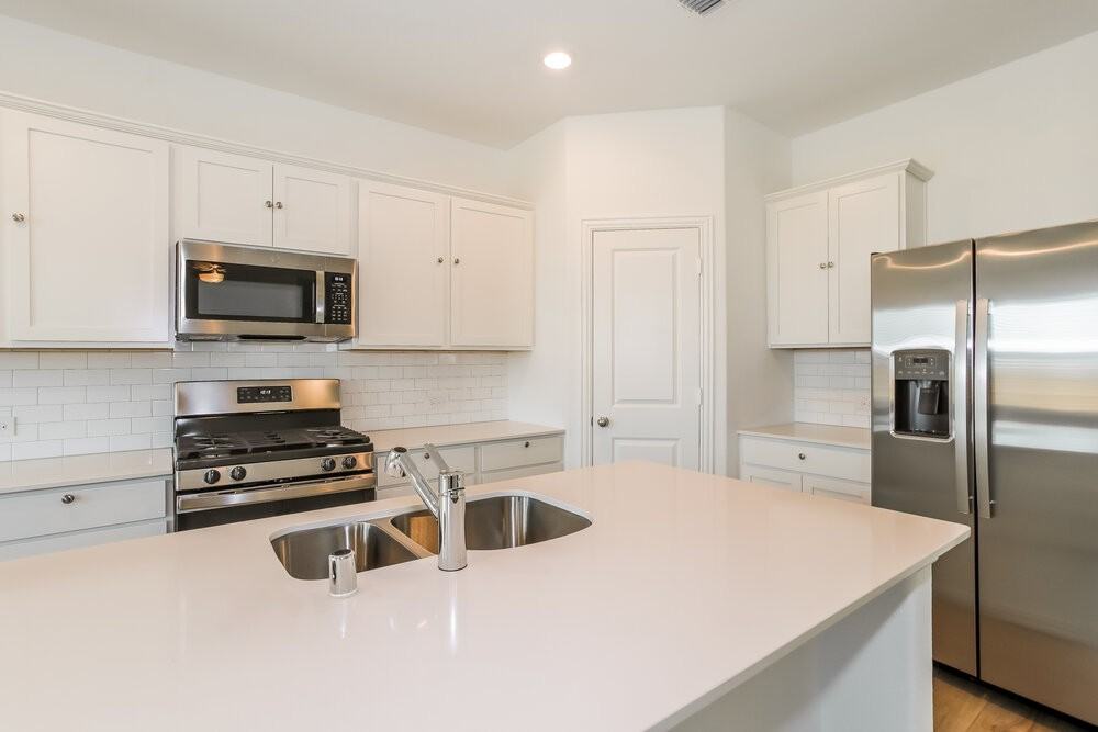 14733 San Pablo Dr - Photo 7 of 17