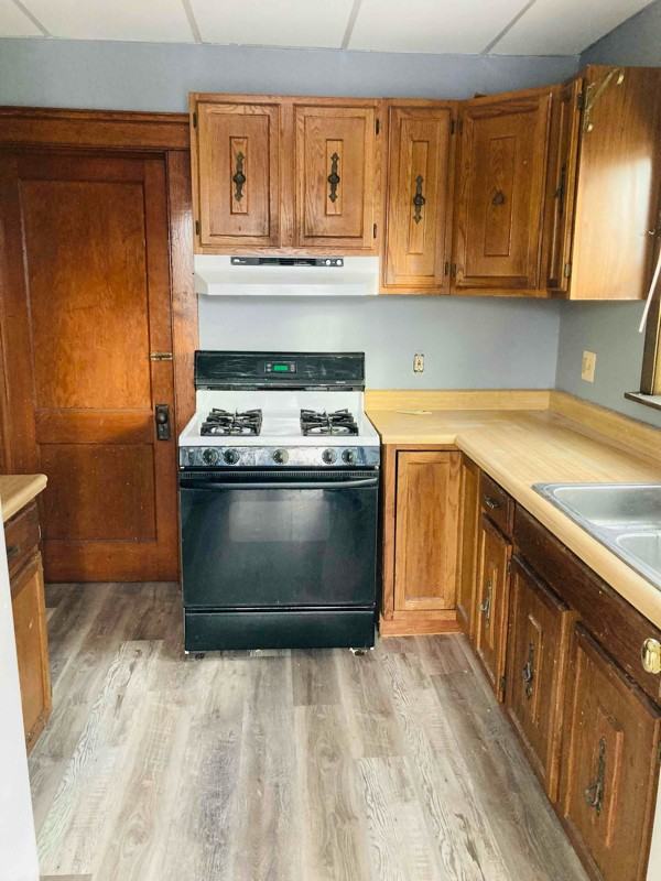 1040 Neptune Ave - Photo 2 of 9