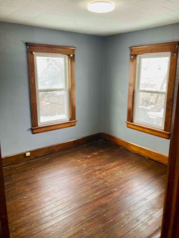 1040 Neptune Ave - Photo 7 of 9