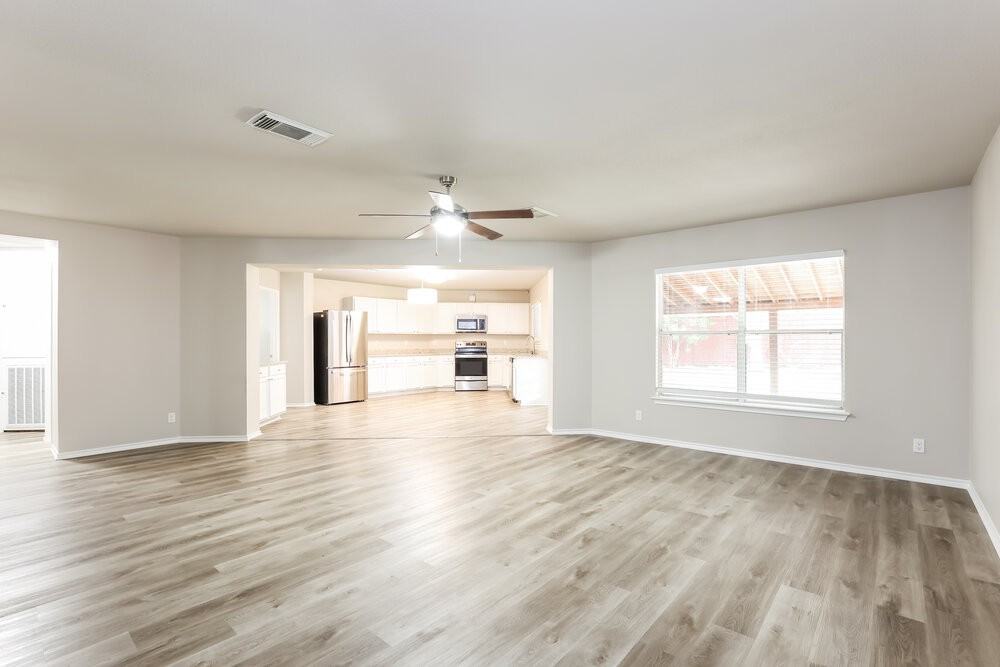 18814 Redrock Crk - Photo 5 of 19