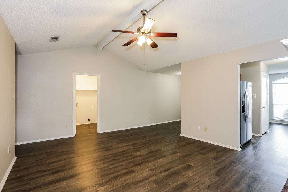 7320 Laurelhill Ct S - Photo 6 of 19