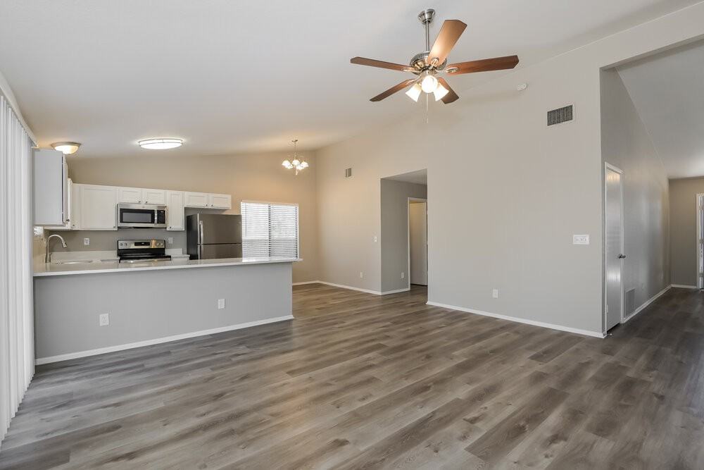9647 E Banbridge St - Photo 3 of 19