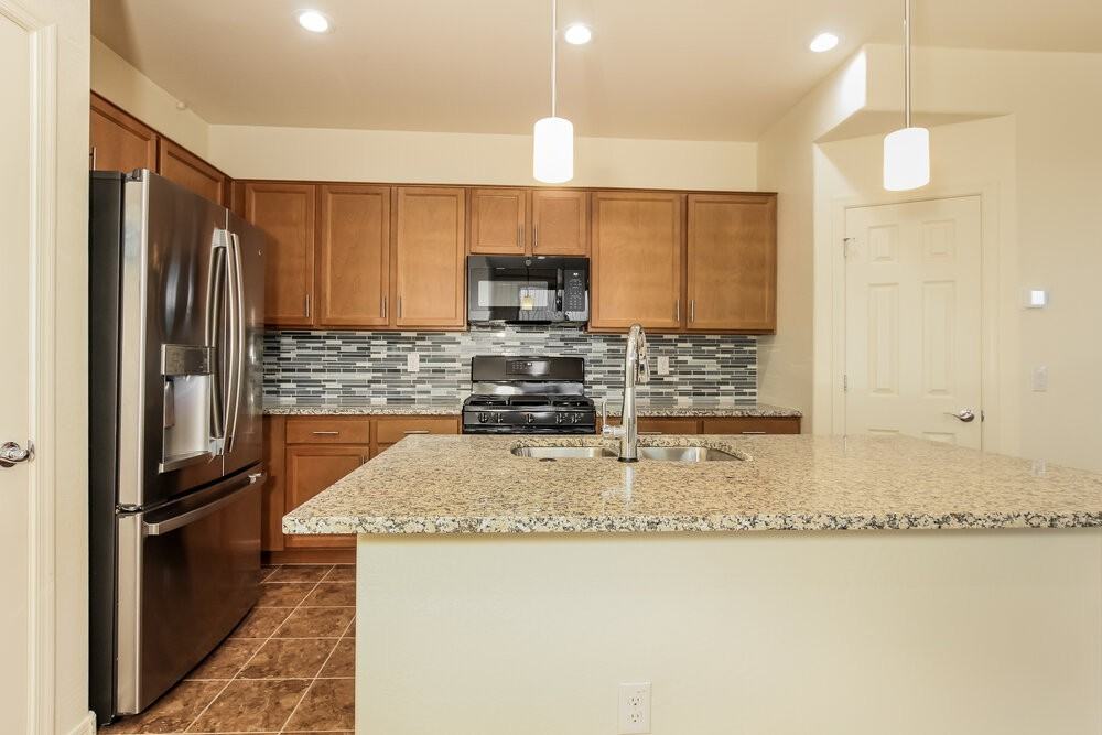 3815 S 58th Ln - Photo 7 of 20