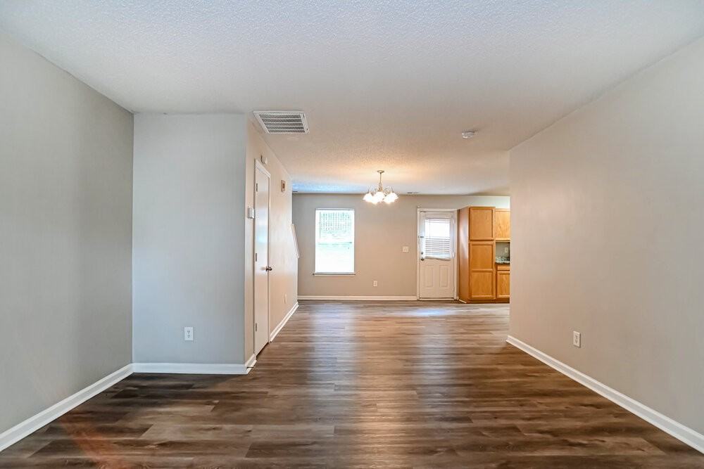 5105 Oak Pasture Ln - Photo 5 of 17