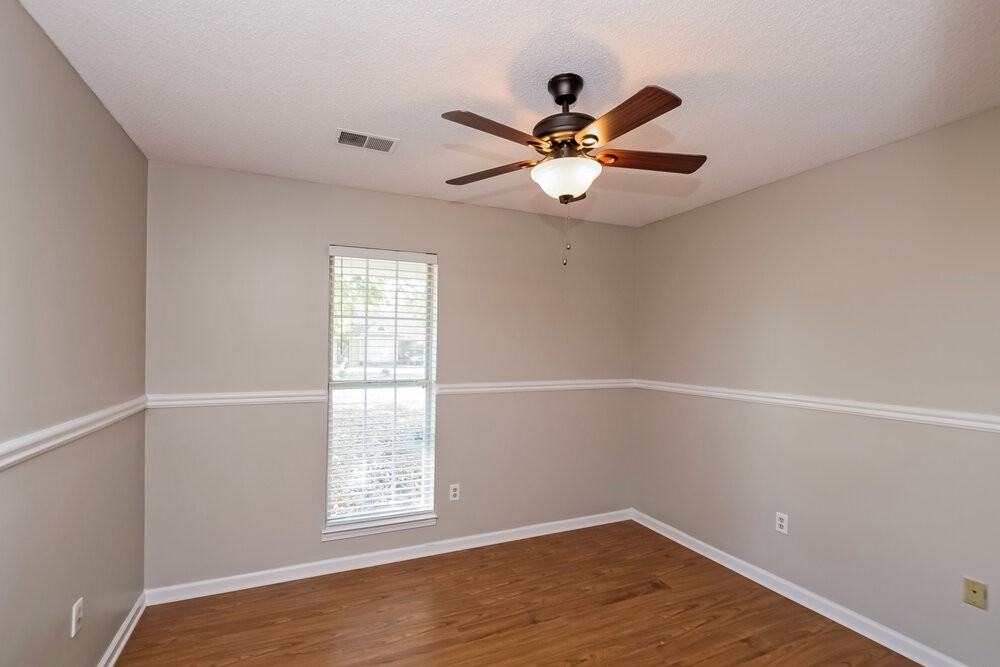 10378 Yates Dr - Photo 7 of 15