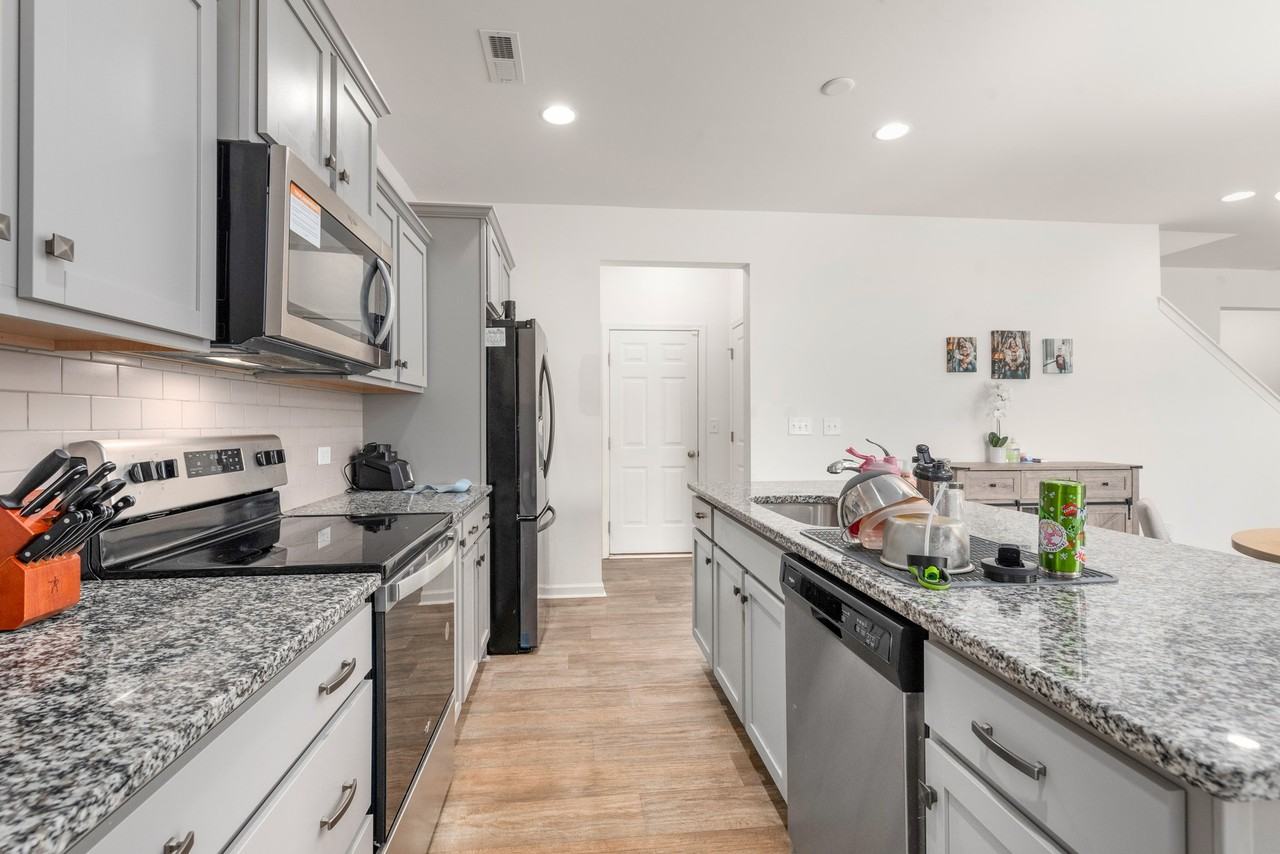 128 Mooring Dr - Photo 7 of 18