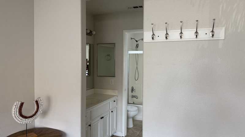 13885 Camp Rock St - Photo 2 of 9