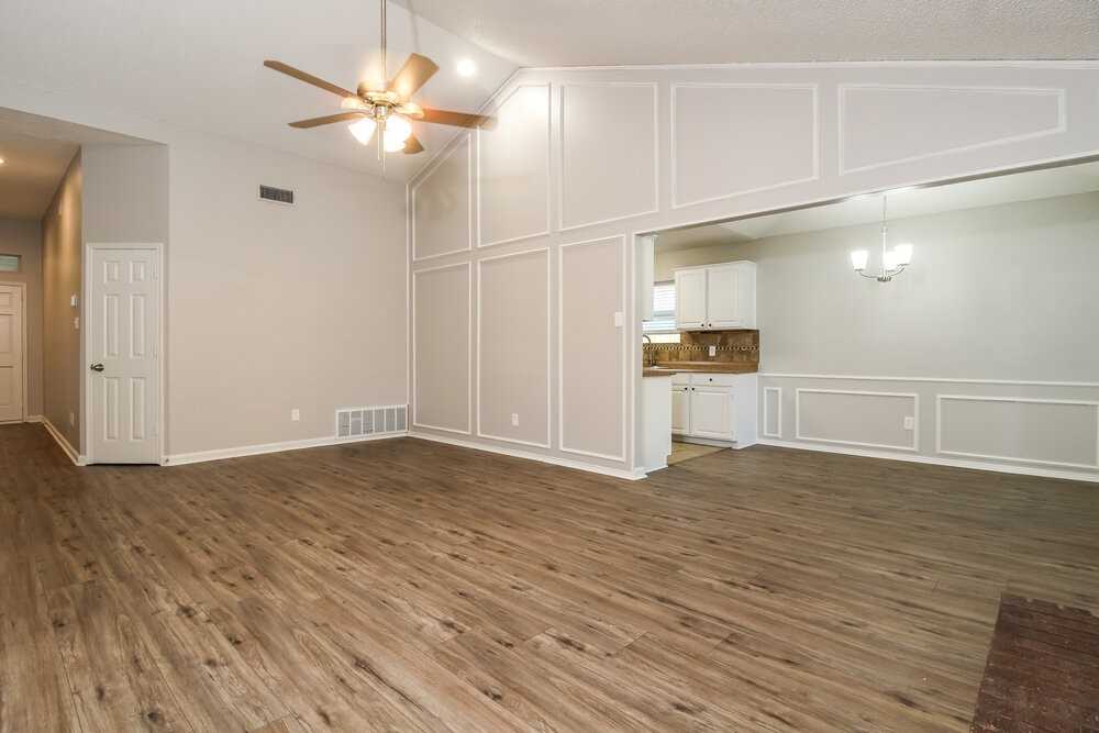 9004 Willoughby Ct - Photo 3 of 16