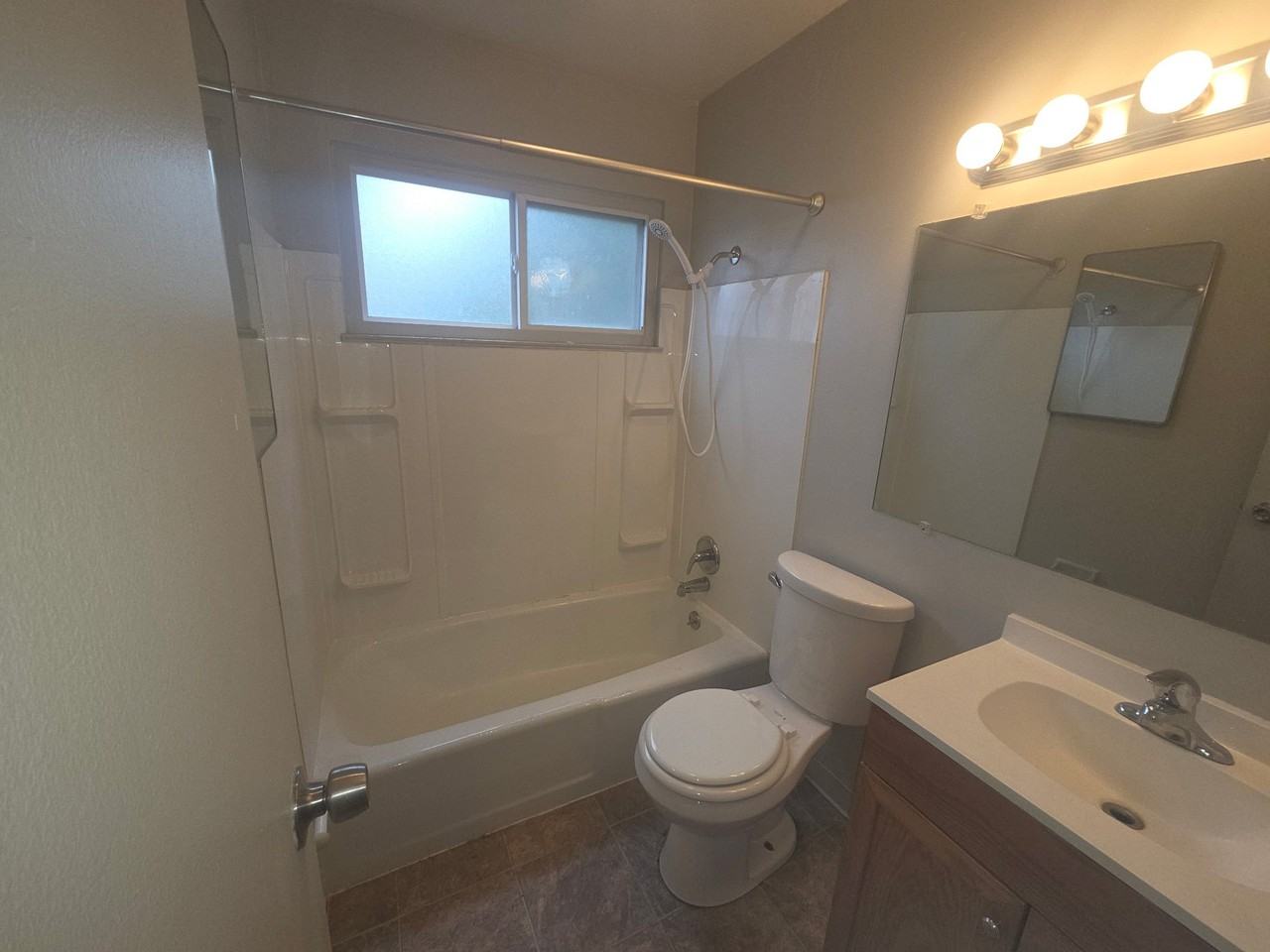 413 Mathews Rd - Photo 4 of 6