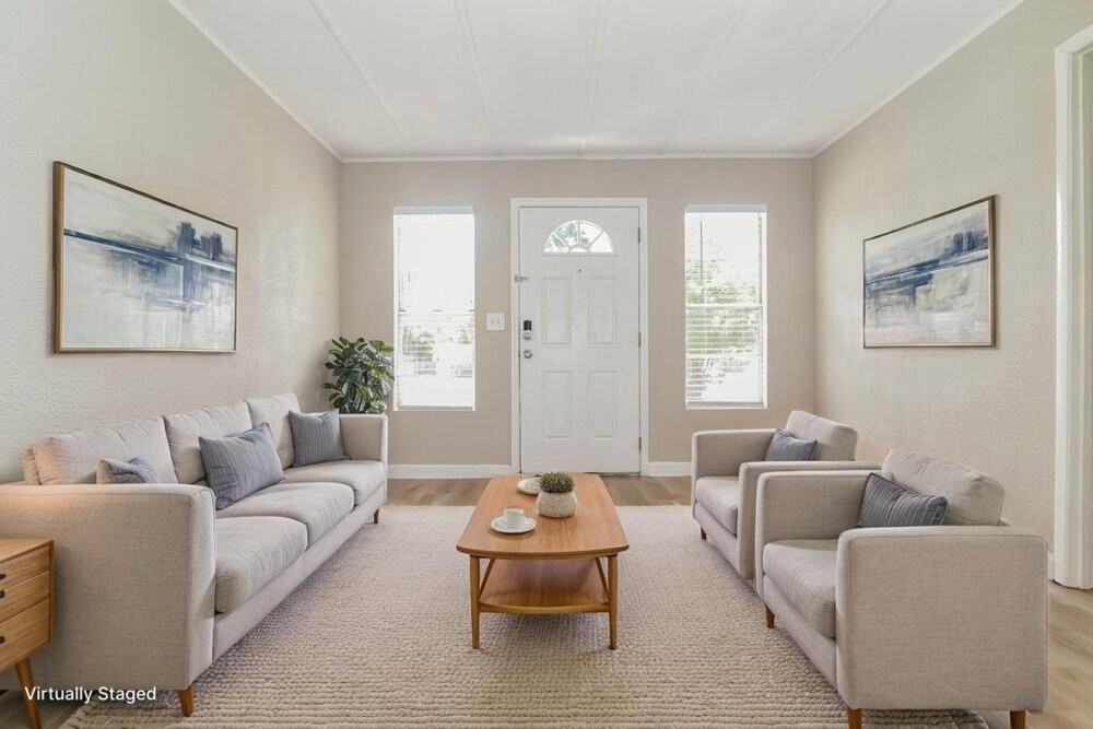 542 Colonnades Cv - Photo 3 of 19