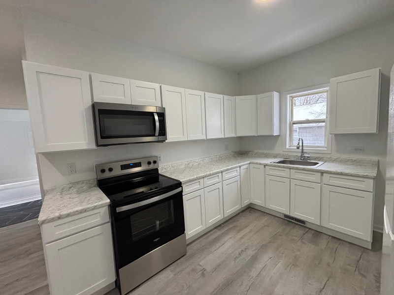 1303 Buffalo St #1 - Photo 6 of 12