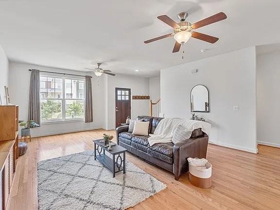 1254 Haden Pl - Photo 3 of 20