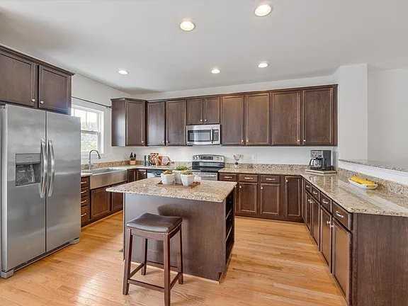 1254 Haden Pl - Photo 5 of 20