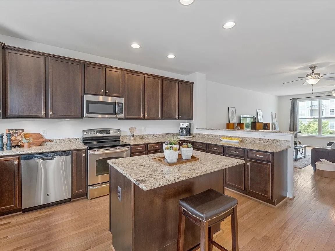 1254 Haden Pl - Photo 6 of 20