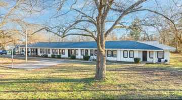 featured image of 106 S Davis St #1A