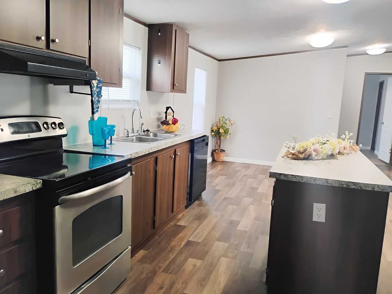 161 Rainbow Dr - Photo 3 of 18