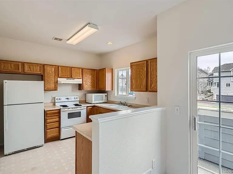 19213 E Idaho Dr #105 - Photo 2 of 15