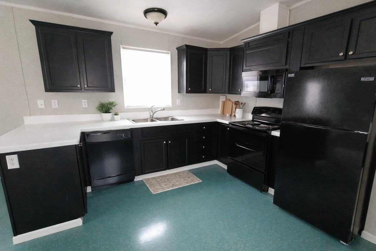 9 Deerwood Park - Photo 4 of 11