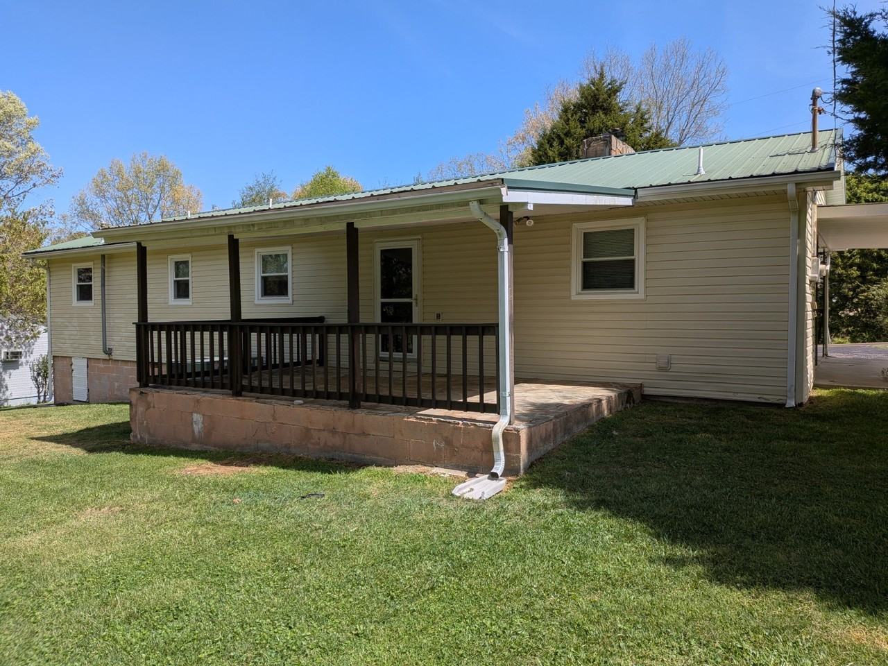 708 Prentice St - Photo 2 of 9